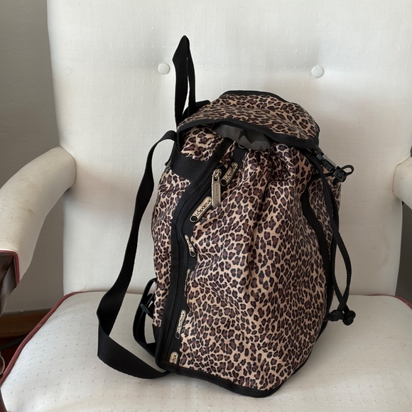 LeSportSac Vintage Leopard Print Backpack & Cosmetic storage Bag - NWOT Unused main image 5